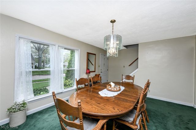 2839 Elmwood Street, Cuyahoga Falls, OH 44221