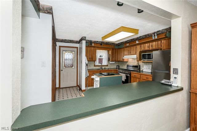2839 Elmwood Street, Cuyahoga Falls, OH 44221