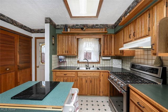 2839 Elmwood Street, Cuyahoga Falls, OH 44221