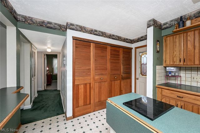 2839 Elmwood Street, Cuyahoga Falls, OH 44221