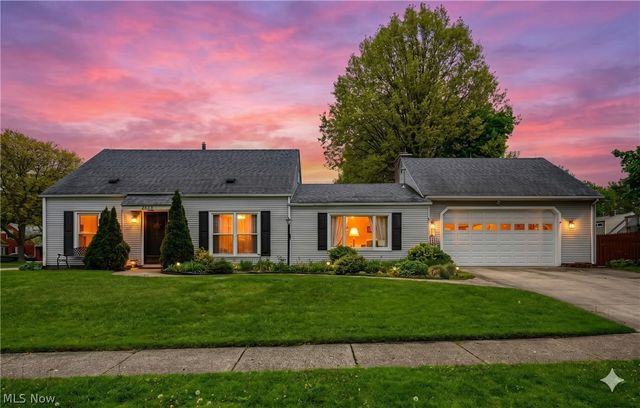 2839 Elmwood Street, Cuyahoga Falls, OH 44221