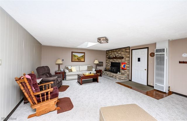2839 Elmwood Street, Cuyahoga Falls, OH 44221