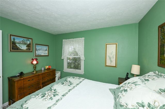 2839 Elmwood Street, Cuyahoga Falls, OH 44221