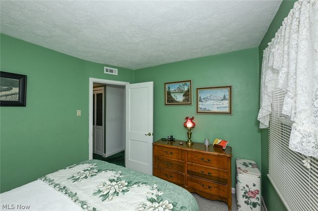 2839 Elmwood Street, Cuyahoga Falls, OH 44221