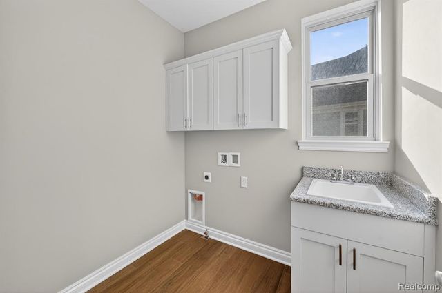 3736 Chatham Place 6, Brighton, MI 48114