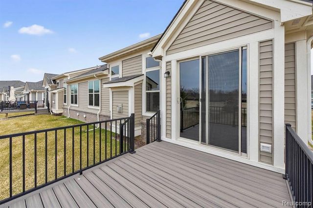 3736 Chatham Place 6, Brighton, MI 48114