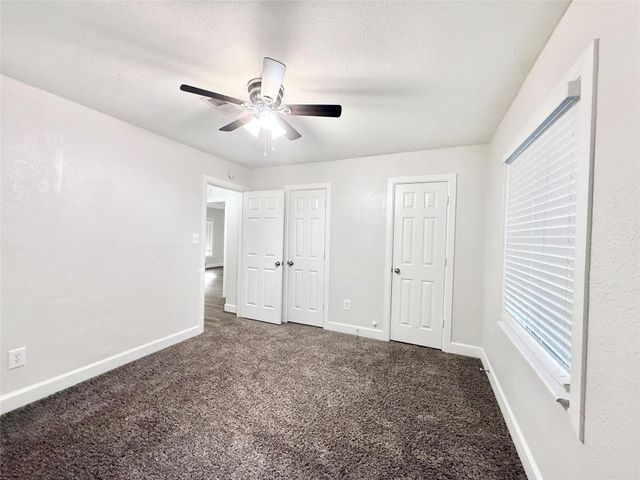 137 Laurel Street, Lake Jackson, TX 77566