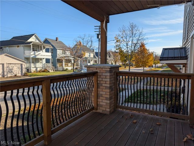 1560 Coutant Avenue, Lakewood, OH 44107