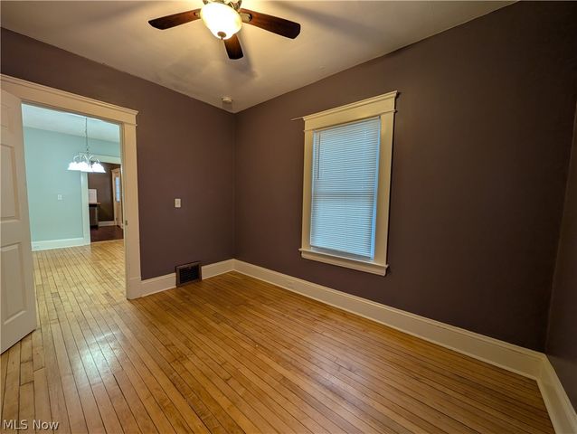 1560 Coutant Avenue, Lakewood, OH 44107