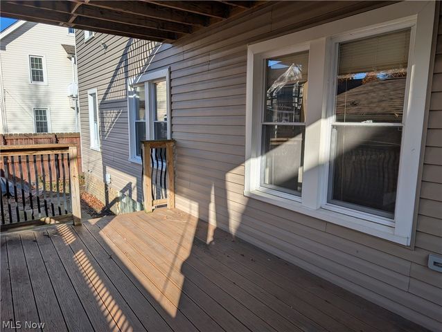 1560 Coutant Avenue, Lakewood, OH 44107