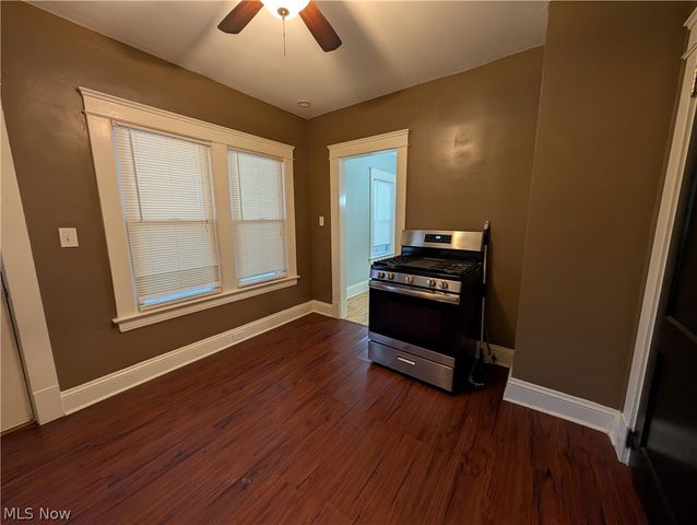 1560 Coutant Avenue, Lakewood, OH 44107