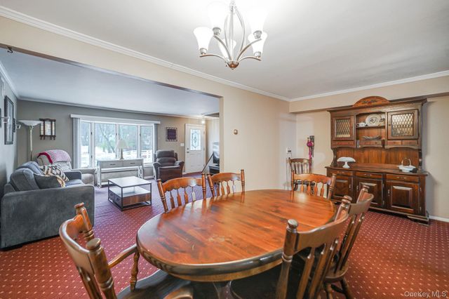 6 Noahs Path, Rocky Point, NY 11778