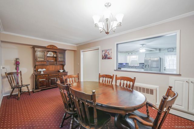 6 Noahs Path, Rocky Point, NY 11778