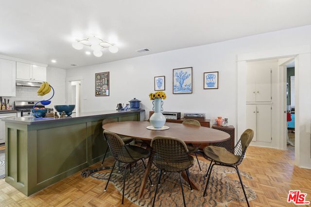 933 Walnut Avenue, Long Beach, CA 90813