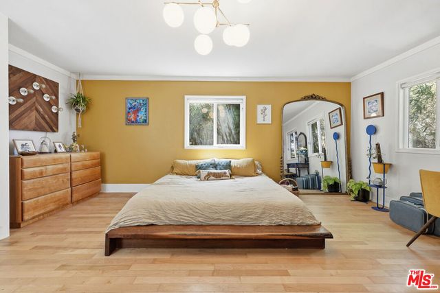 933 Walnut Avenue, Long Beach, CA 90813