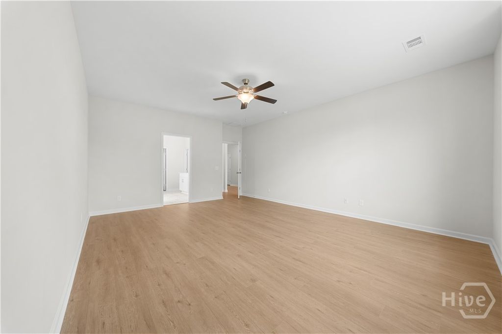 Image 5 of property listing at 185 Alexander Trail, Rincon, GA 31326