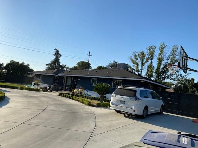 1248 W Alamos Avenue, Fresno, CA 93705