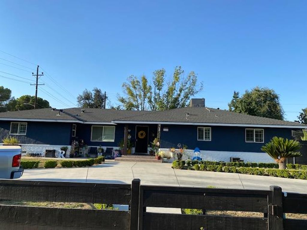 Image 7 of property listing at 1248 W Alamos Avenue, Fresno, CA 93705