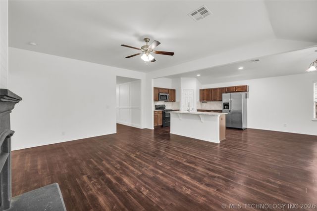 14826 S Hudson Avenue, Bixby, OK 74008