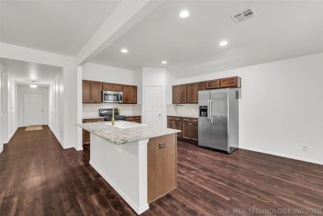 14826 S Hudson Avenue, Bixby, OK 74008