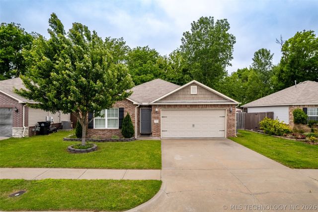 14826 S Hudson Avenue, Bixby, OK 74008