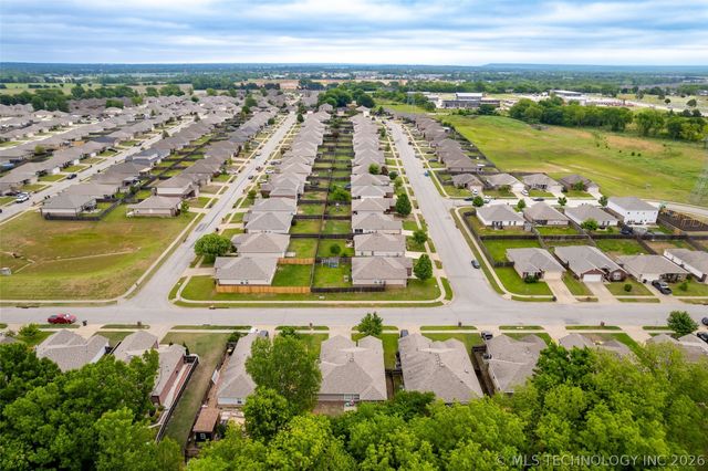 14826 S Hudson Avenue, Bixby, OK 74008