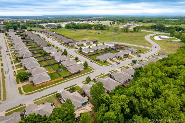 14826 S Hudson Avenue, Bixby, OK 74008