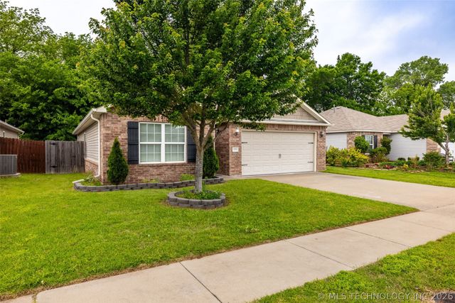 14826 S Hudson Avenue, Bixby, OK 74008