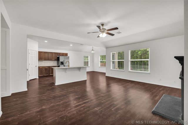 14826 S Hudson Avenue, Bixby, OK 74008