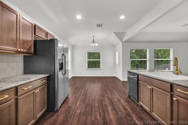 14826 S Hudson Avenue, Bixby, OK 74008