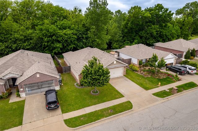 14826 S Hudson Avenue, Bixby, OK 74008