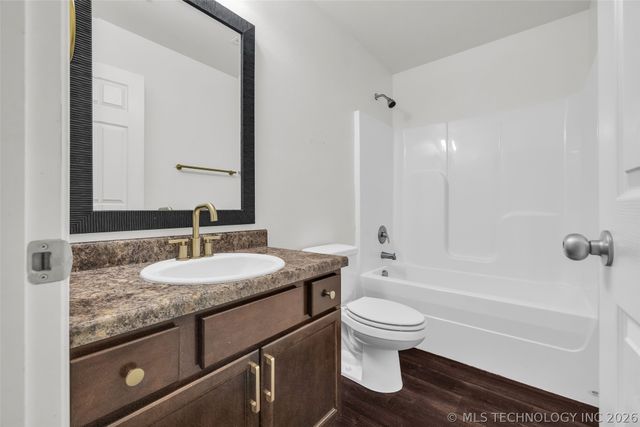 14826 S Hudson Avenue, Bixby, OK 74008