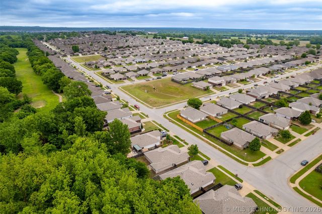 14826 S Hudson Avenue, Bixby, OK 74008