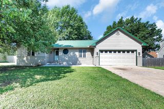 1209 W Hinshaw, Rose Hill, KS 67133