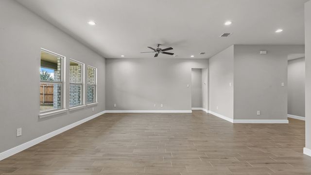 1304 HONEY CREEK Drive, Desoto, TX 75115