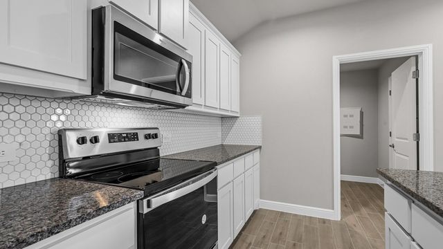 1304 HONEY CREEK Drive, Desoto, TX 75115