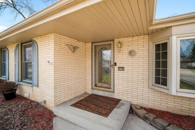 8125 58th STREET, Franklin, WI 53132