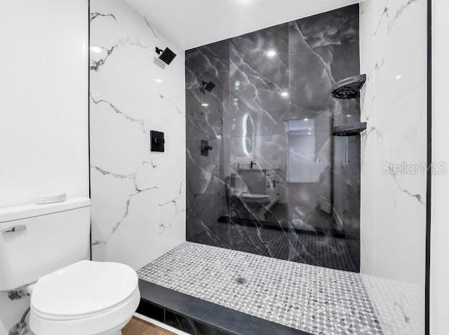 6040 84TH AVENUE N, Pinellas Park, FL 33781