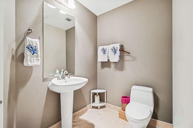 701 S Olive Avenue 1706, West Palm Beach, FL 33401