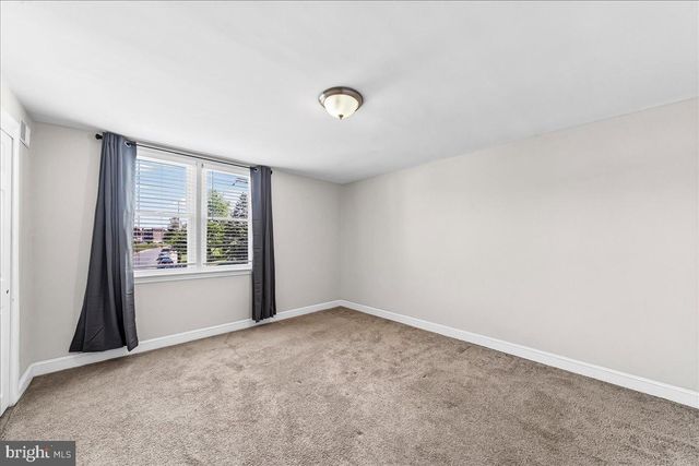 1160 BROOKWOOD LN, Glenolden, PA 19036