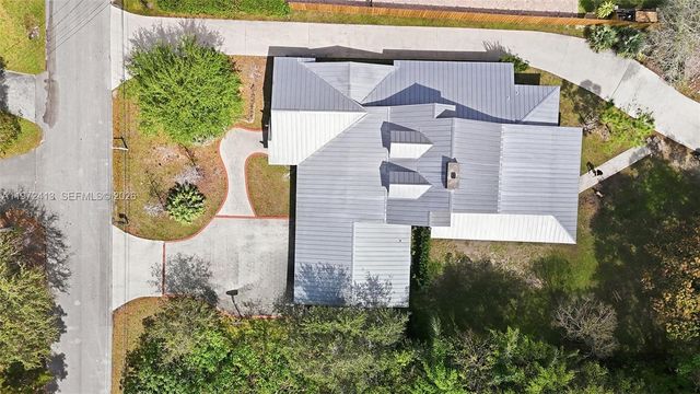 400 Farmington Dr, Plantation, FL 33317