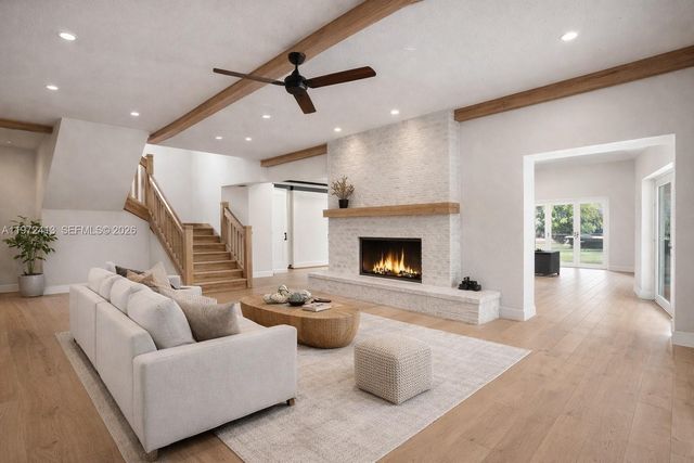 400 Farmington Dr, Plantation, FL 33317