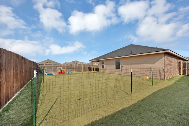 1017 Whispering Oak Drive, Royse City, TX 75189