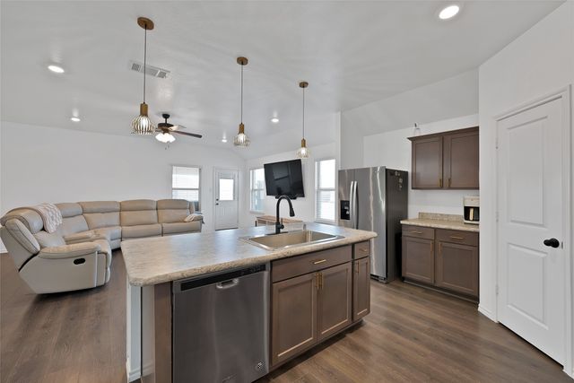 1017 Whispering Oak Drive, Royse City, TX 75189