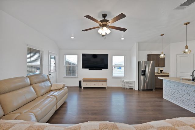 1017 Whispering Oak Drive, Royse City, TX 75189