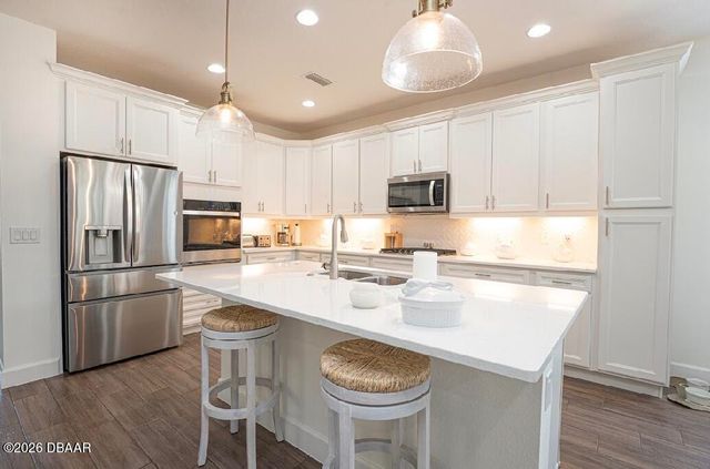 591 Hang Loose Way, Daytona Beach, FL 32124