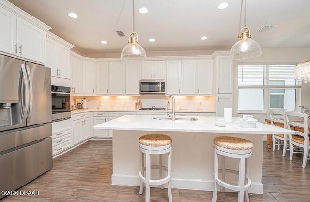 591 Hang Loose Way, Daytona Beach, FL 32124