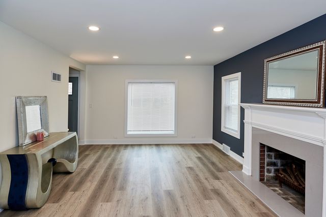 1701 N Sayre Avenue, Chicago, IL 60707