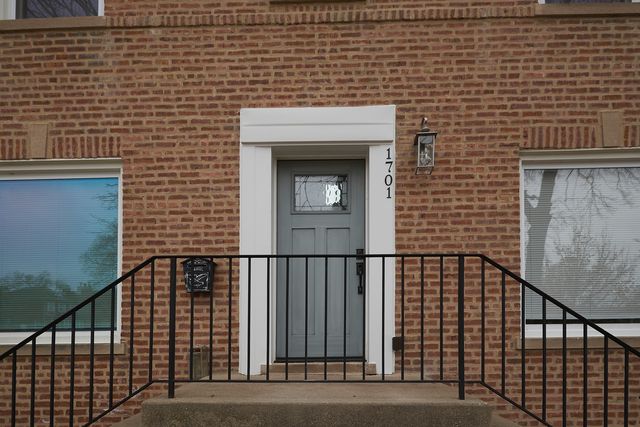 1701 N Sayre Avenue, Chicago, IL 60707