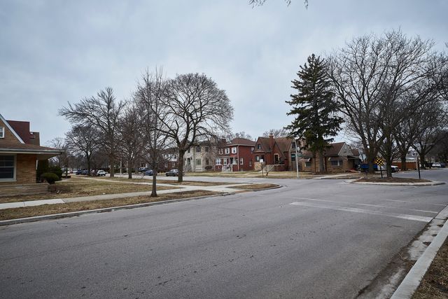 1701 N Sayre Avenue, Chicago, IL 60707